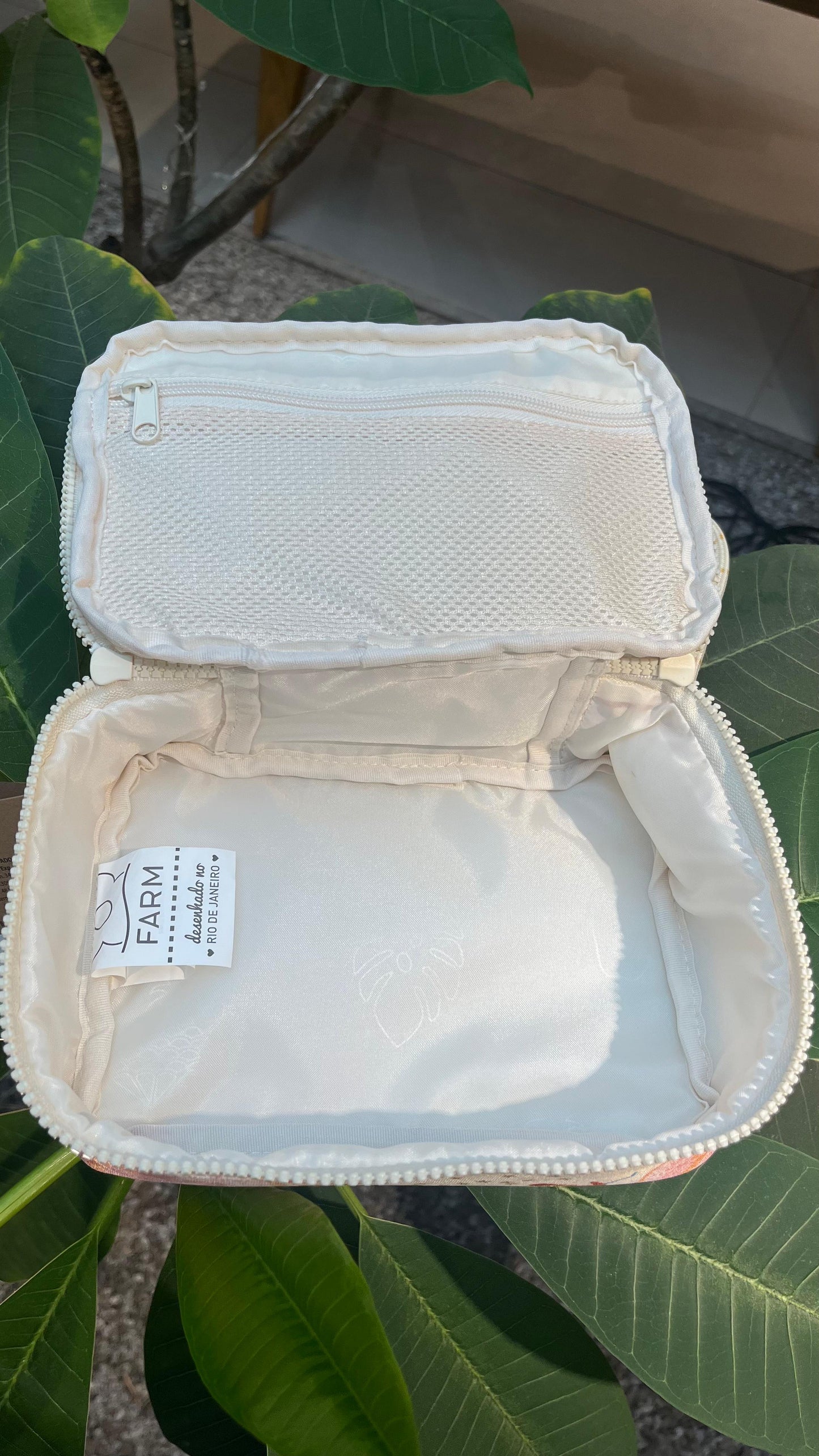 Necessaire Farm Xerô Floral Ararajuba