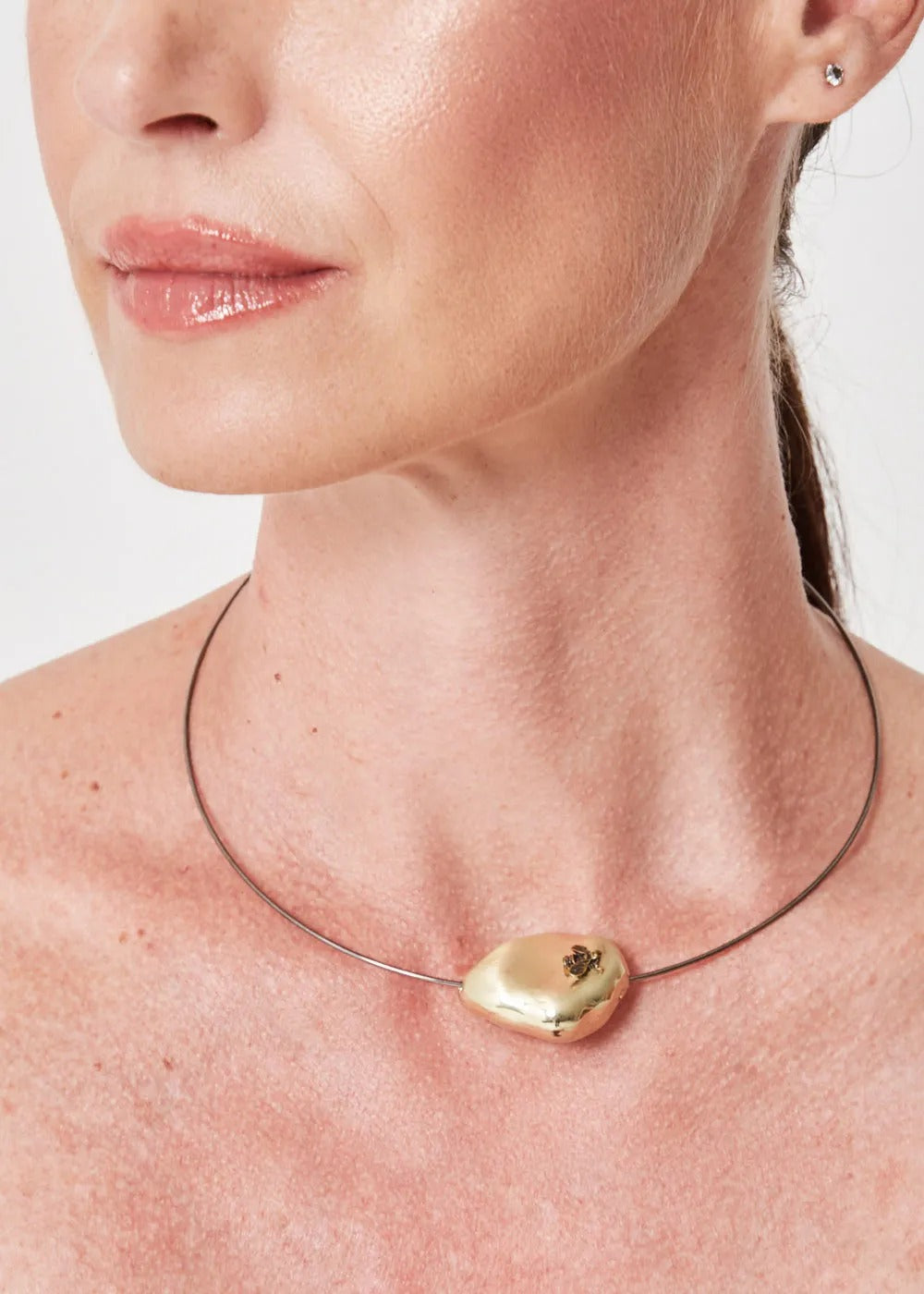 Colar Choker Mob Abelha