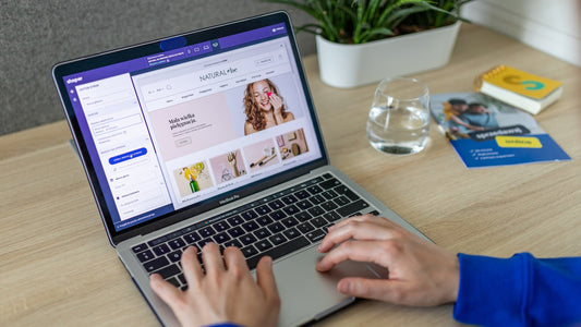 Compras de moda online pela internet