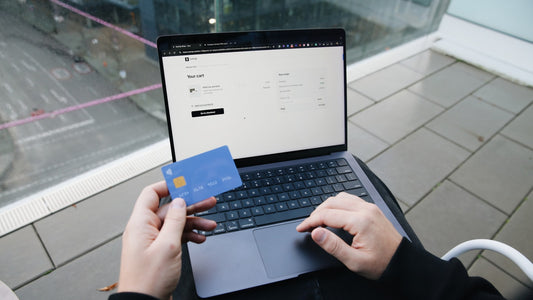 Compras de moda online pela internet