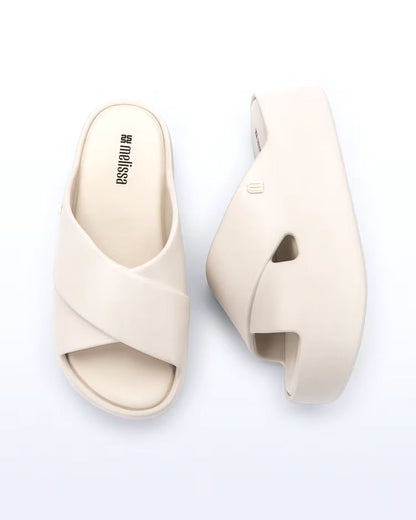 Melissa Free Cross